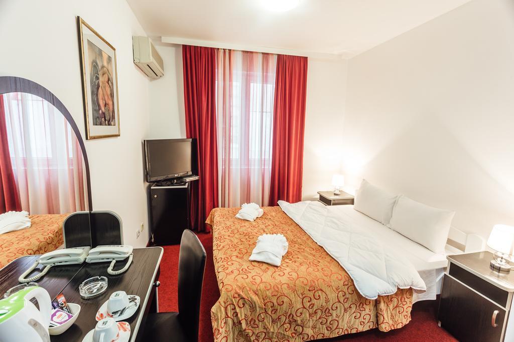 Hotel Azzurro Herceg Novi Eksteriør bilde