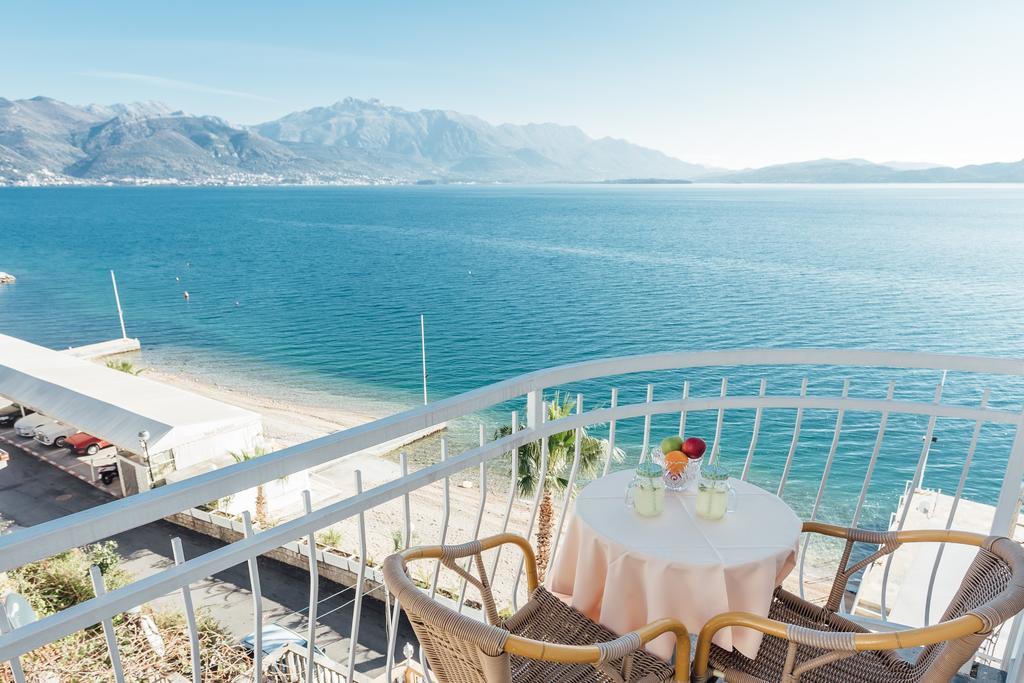 Hotel Azzurro Herceg Novi Eksteriør bilde