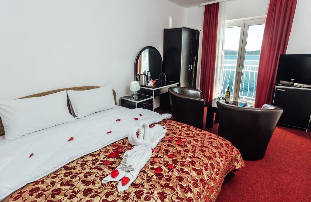 Hotel Azzurro Herceg Novi Eksteriør bilde